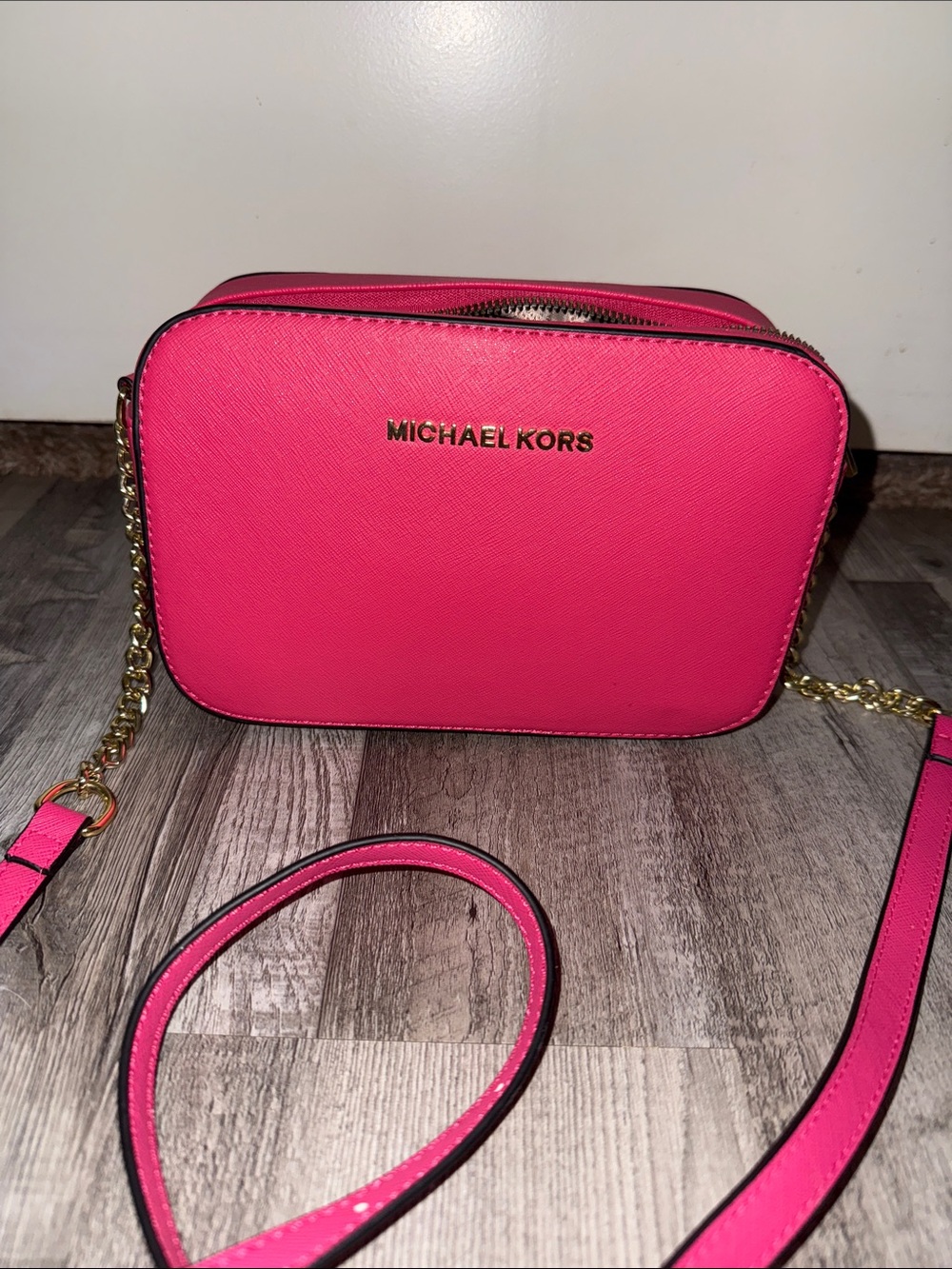 Michael Kors Fuchsia Jet Set Saffiano Crossbody with Gold Hardware